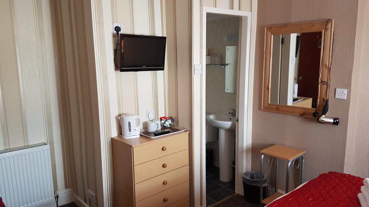 The Cumbrian Hotel แบล็คพูล ภายนอก รูปภาพ
